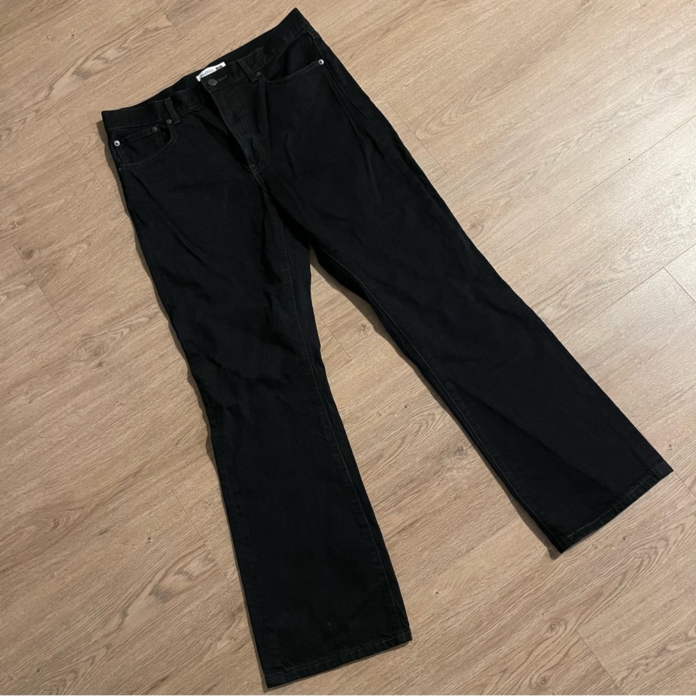Uniqlo JW Anderson Shoe Cut Jeans size 32